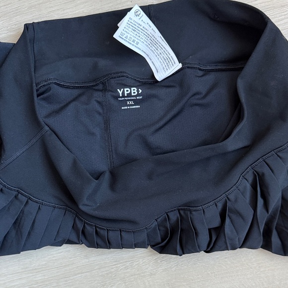 Abercrombie & Fitch Black Pleated Skort - Picture 3 of 3
